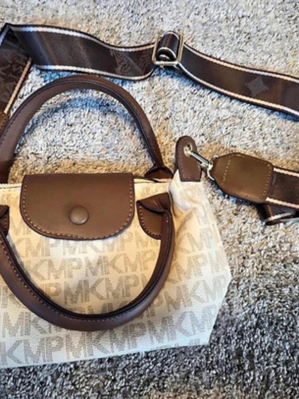 Mankaluo Daishu Brown & White Crossbody Bag